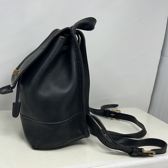 Coach Vintage Legacy 9960 Black Leather Brass Hardware Top Handle Flap Backpack